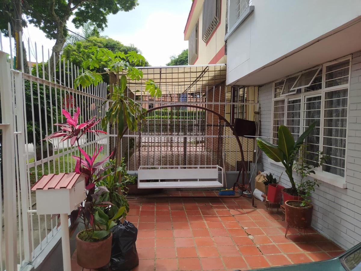 Alcobas Cerca Al Exito San Fernando Homestay *