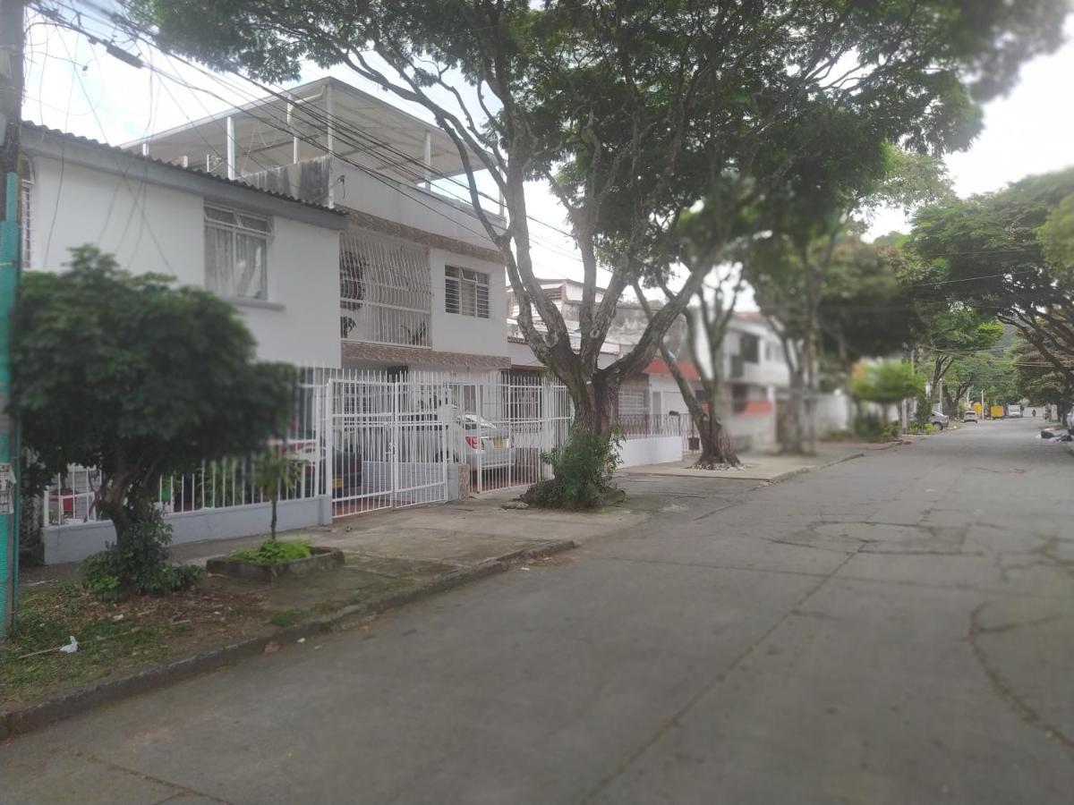 民宿 Alcobas Cerca Al Exito San Fernando